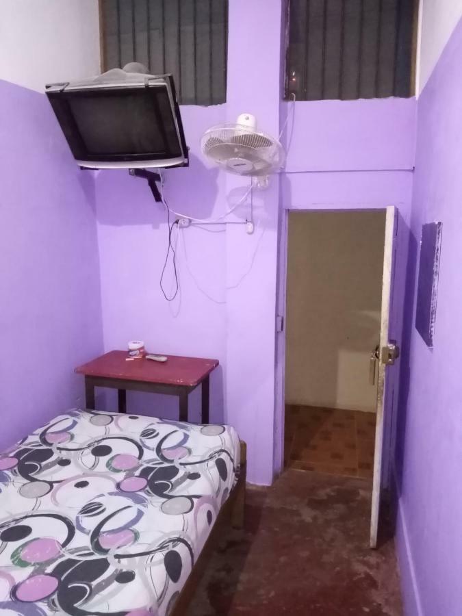 Hospedaje Independencia Пукалпа Екстериор снимка